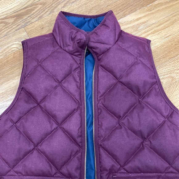 J. Crew Excursion Quilted Vest XS Burgundy - Picture 8 of 8